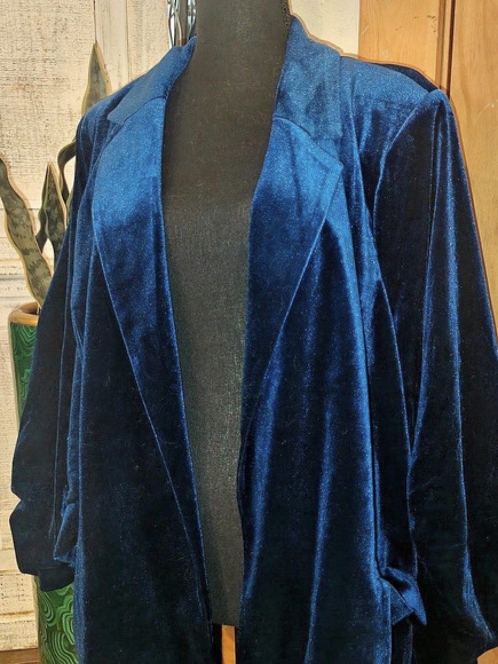 Skies Are Blue Rached Sleeve Velvet Blazer Velvet Blazer in Blue Size 3X NWT